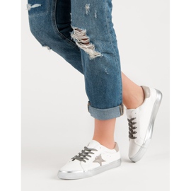 Zapatillas bajas con estilo blanco multicolor 1 Zapatillas bajas con estilo blanco multicolor 1