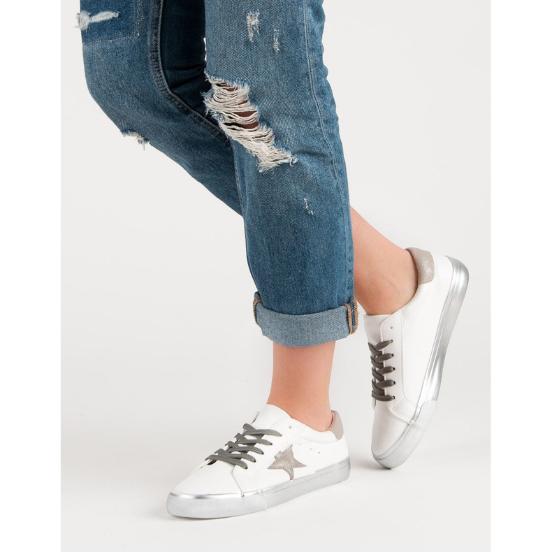 Zapatillas bajas con estilo blanco multicolor 1 Zapatillas bajas con estilo blanco multicolor 1