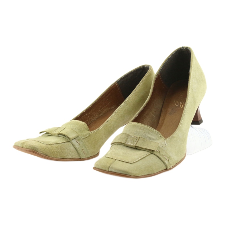 Salones de piel verde guisante 2