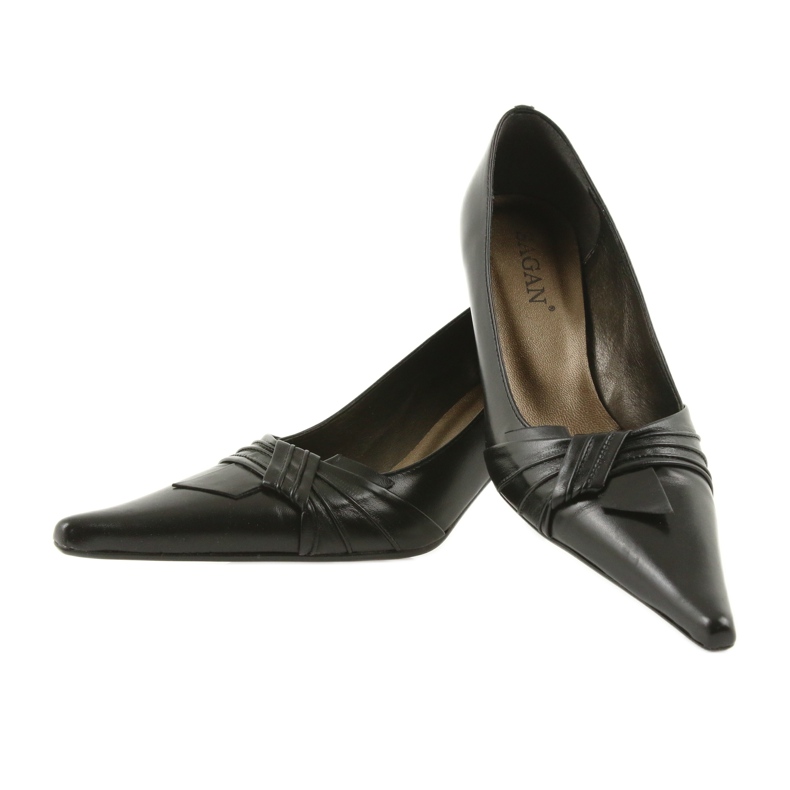 Bombas de piel negro 2