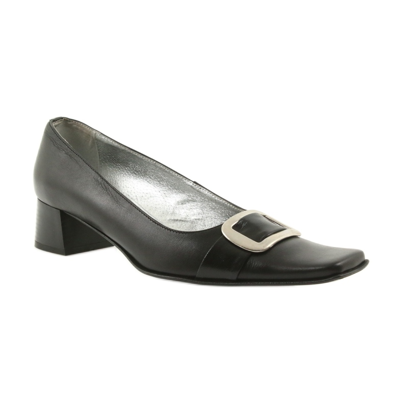 Bombas de piel negro 1