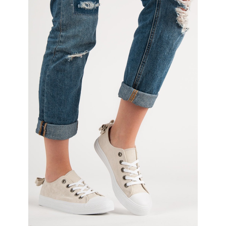 Tenis en beige 1 Tenis en beige 1