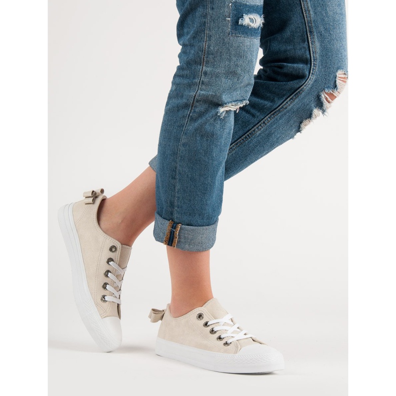 Tenis en beige 2 Tenis en beige 2