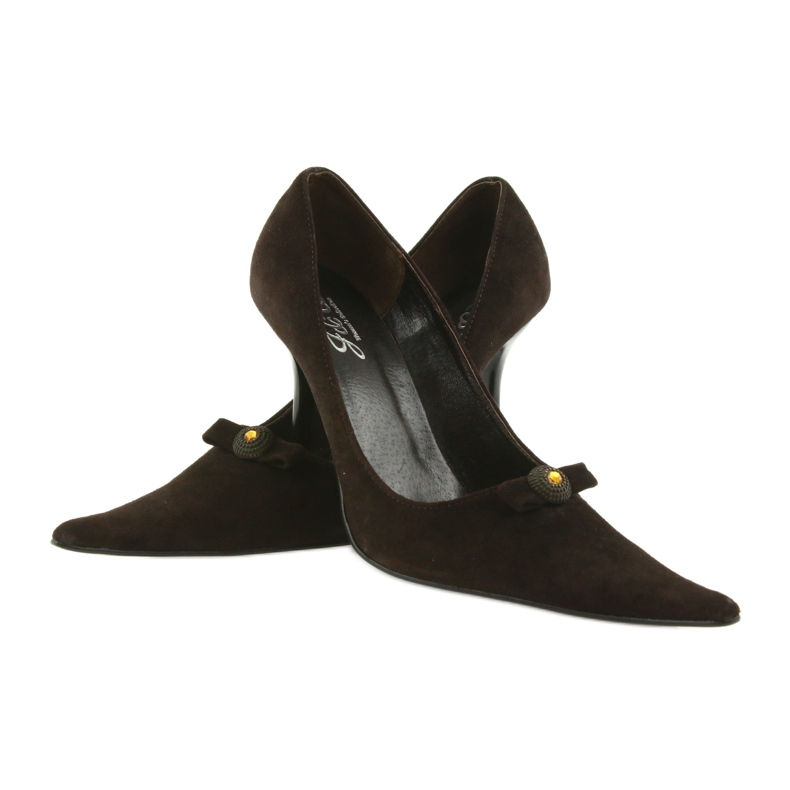 Bombas de piel marrón 3