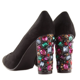 Zapatos de salón con tacones decorados negro YQ204P Negro 5