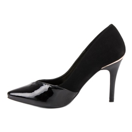 W. Potocki Elegantes tacones negros 4