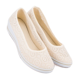 Zapatos de cuña calados marrón 3