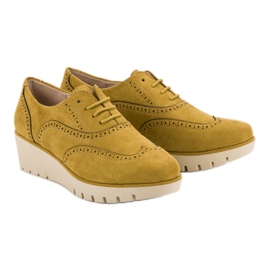 Corina Zapatos de cuña mostaza amarillo 1