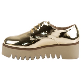 Corina Brogues dorados con protector 3