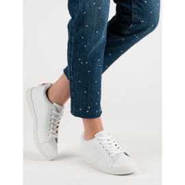 Zapatillas blancas con corazón blanco 7