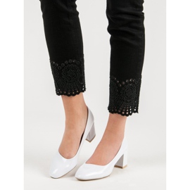 Diamantique Bombas Lacadas Sobre Un Pilar blanco 1 Diamantique Bombas Lacadas Sobre Un Pilar blanco 1