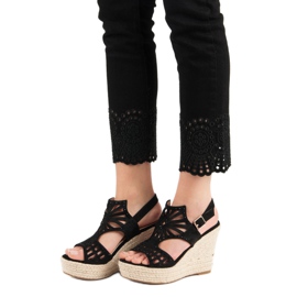 Top Shoes Sandalias de cuña caladas negro 2