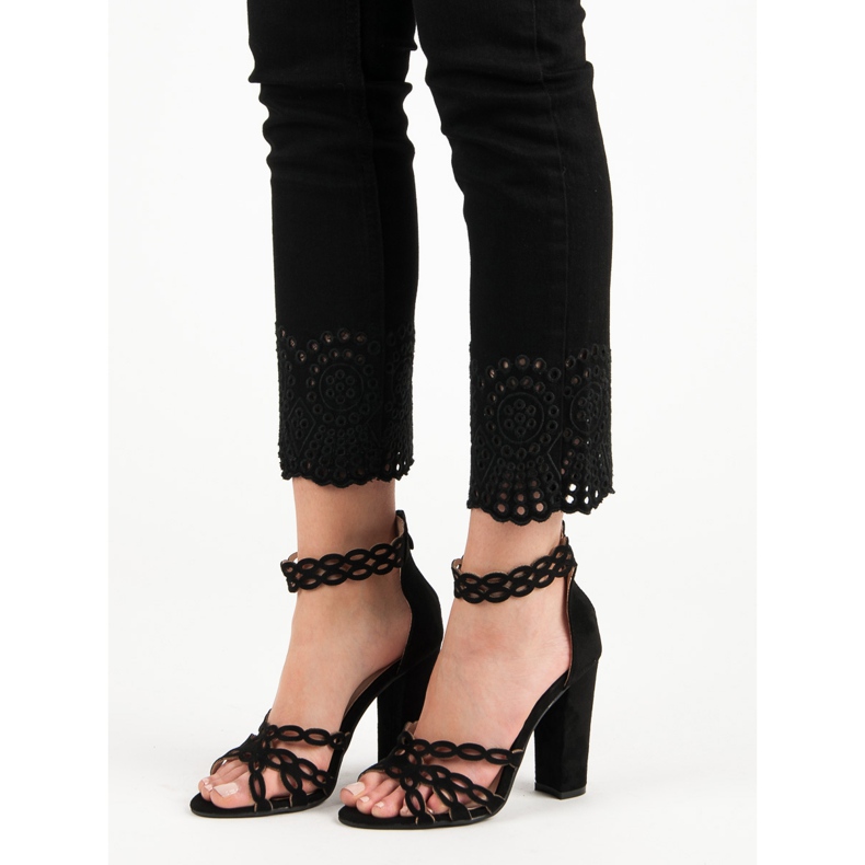 Laura Mode Sandalias negras en una barra negro 1