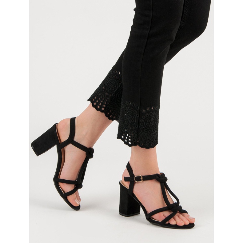 Laura Mode Sandalias elegantes en una barra negro 1