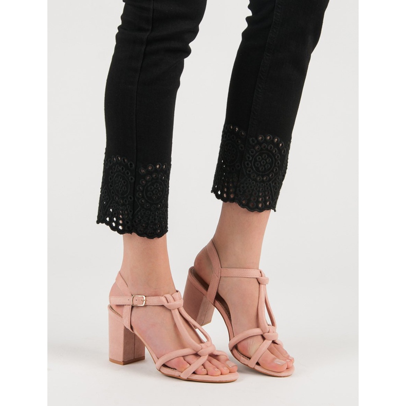 Laura Mode Sandalias elegantes en una barra rosa 2