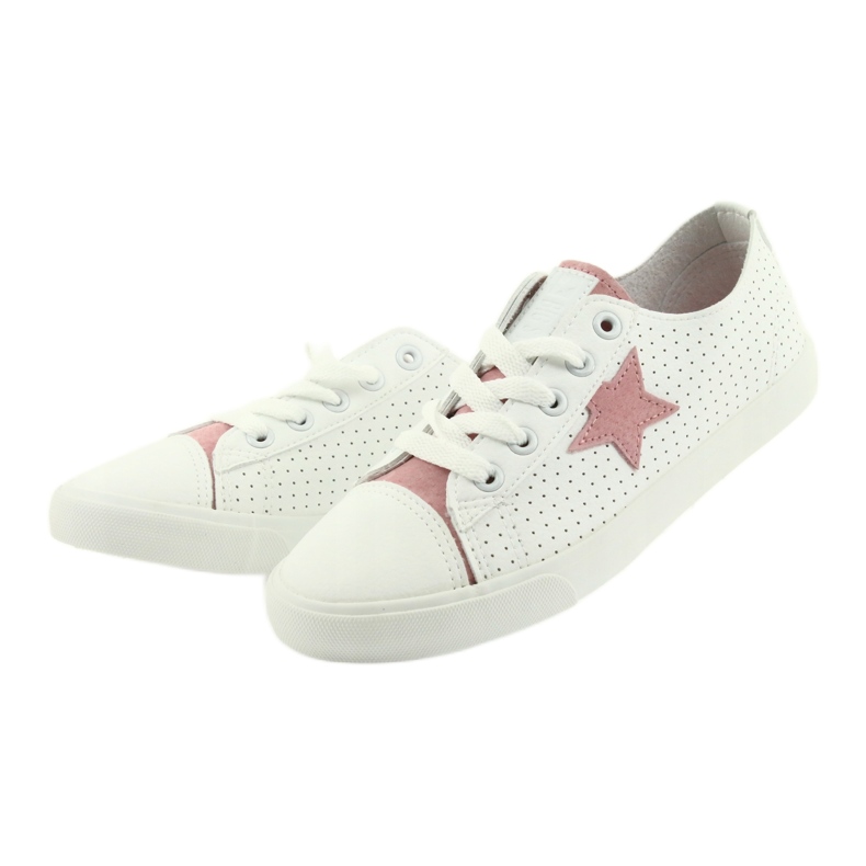 Big Star Zapatillas para mujeres decoradas con una estrella 274691 White blanco 2 Big Star Zapatillas para mujeres decoradas con una estrella 274691 White blanco 2