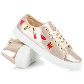 Zapatillas doradas con parches dorado 4