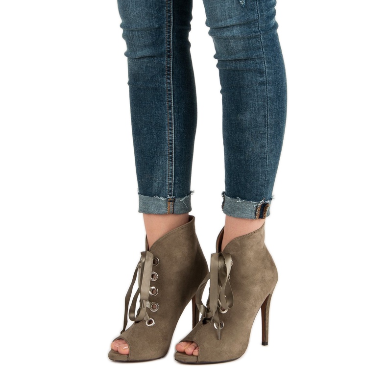 Bestelle Botas de punta abierta atadas verde 1