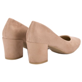 Ideal Shoes Bombas beige en un pilar 5