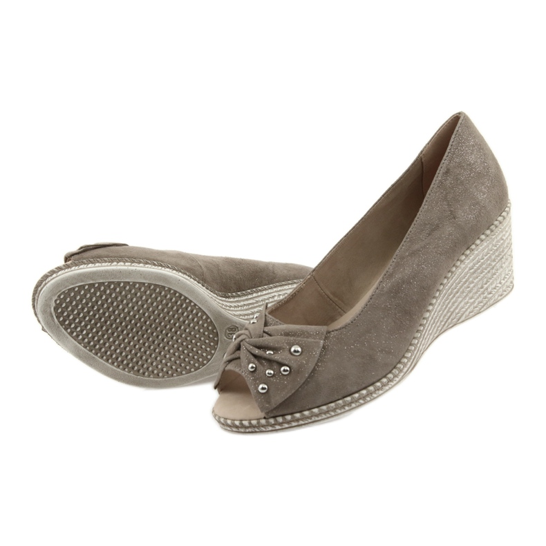 Bombas de mujer en la cuña Caprice 29350 marrón 5