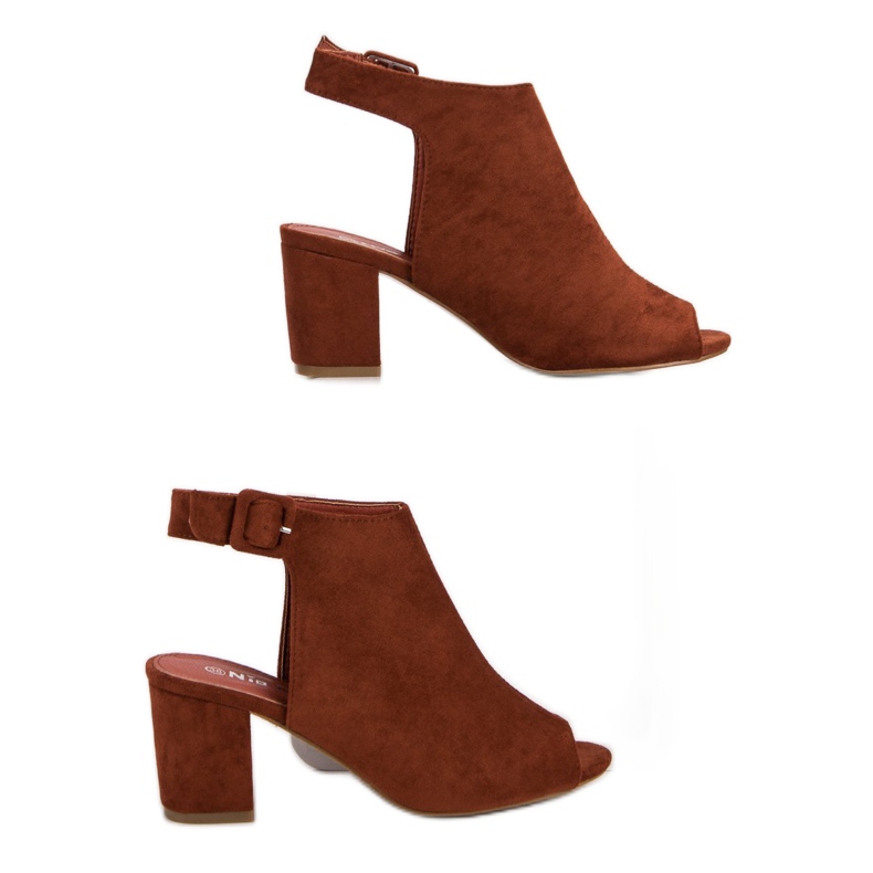 Nio Nio Sandalias construidas en una barra marrón 2