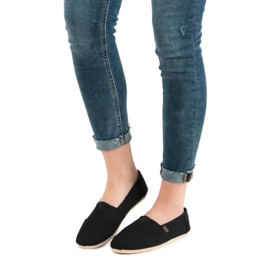 Slipons negros clásicos 1