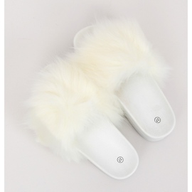 Chanclas blancas con pelo CK77P White II-GAT 3