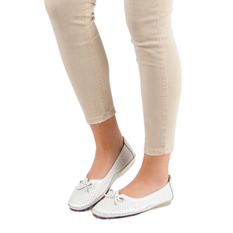 Bailarinas VINCEZA de piel calada blanco 1 Bailarinas VINCEZA de piel calada blanco 1