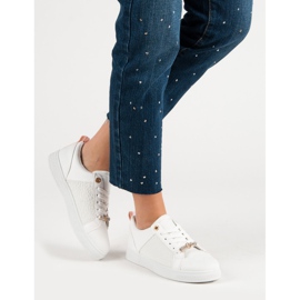 Zapatos deportivos blancos 2