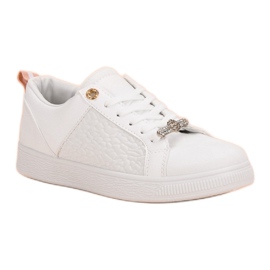 Zapatos deportivos blancos 4