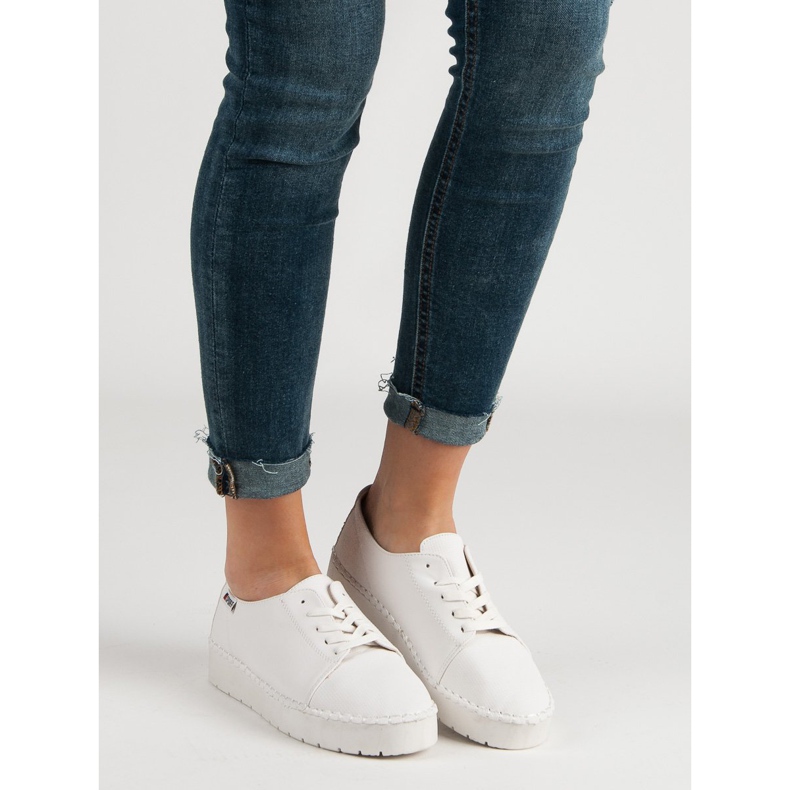 Zapatos VICES atados blancos 2