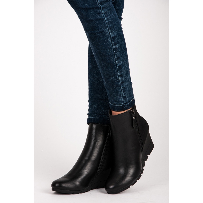 J. Star Botas de cuña con estilo negro 1