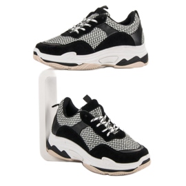 Kylie Zapatillas en la plataforma negro 7
