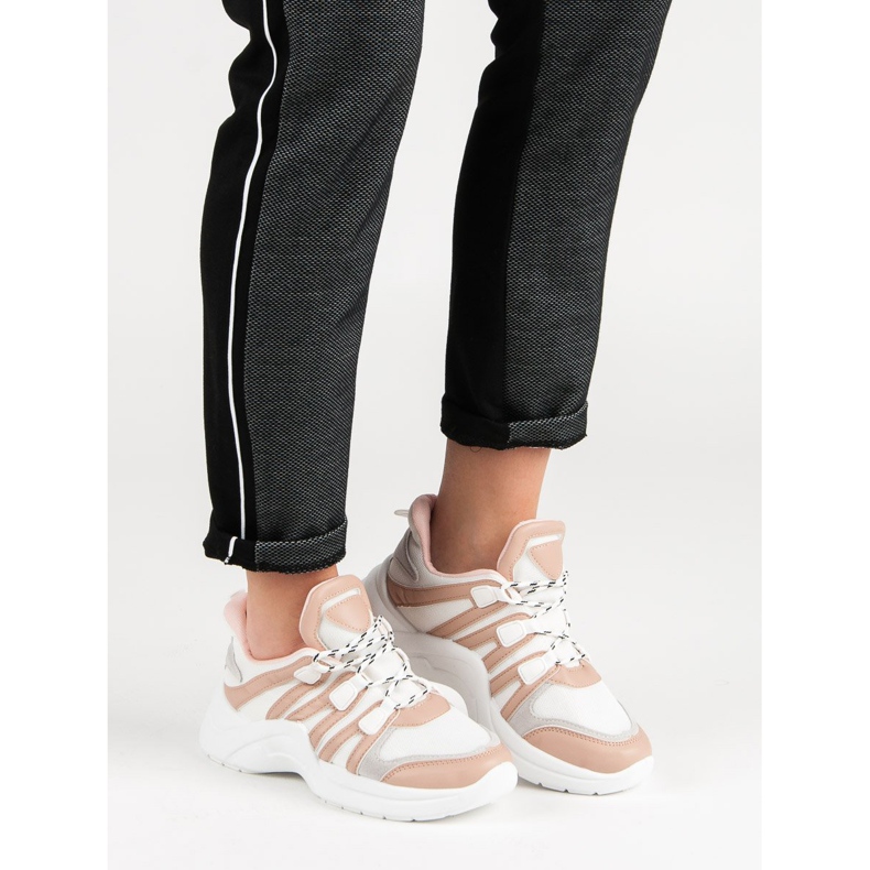 Kylie Calzado deportivo cómodo beige 2 Kylie Calzado deportivo cómodo beige 2