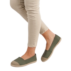 Alpargatas verdes de moda 2