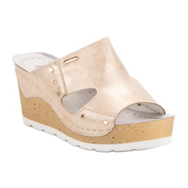 Sandalias de cuña VINCEZA dorado 4
