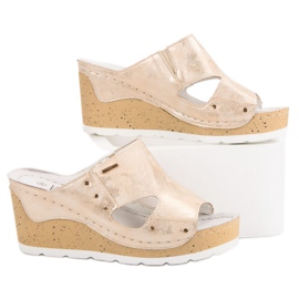 Sandalias de cuña VINCEZA dorado 7