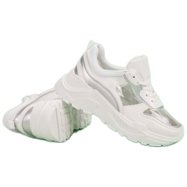 Zapatillas transparentes en la plataforma blanco 5