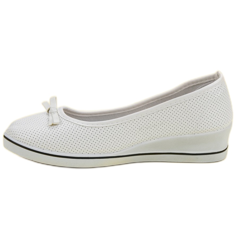 Bailarina deportiva en una cuña blanco 1