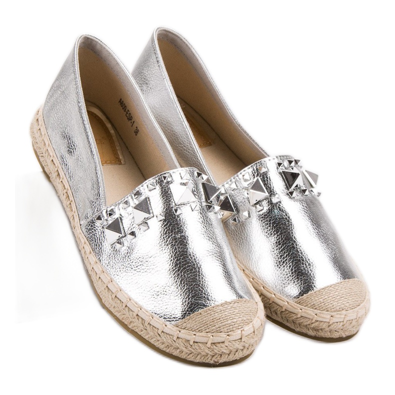 Bestelle Alpargatas plateadas con tachuelas gris 1