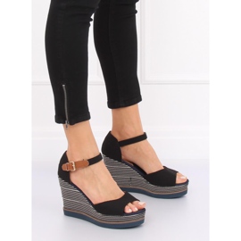 Sandalias negras con cuña 9079 Negro 1