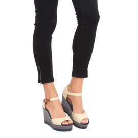 Sandalias beige con cuña 9079 Beige 2