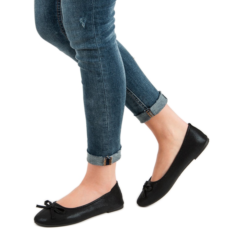 Evento Bailarina negra con lazo negro 2