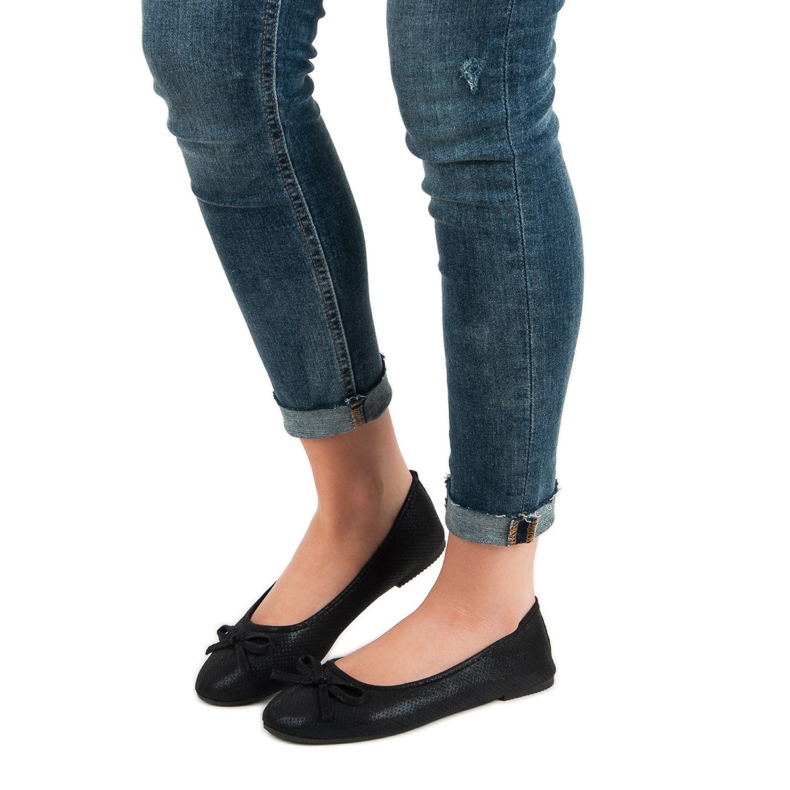 Evento Bailarina negra con lazo negro 1