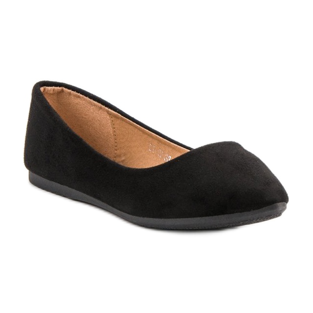 Ch. Creation Bailarina negra en Spitz negro 1