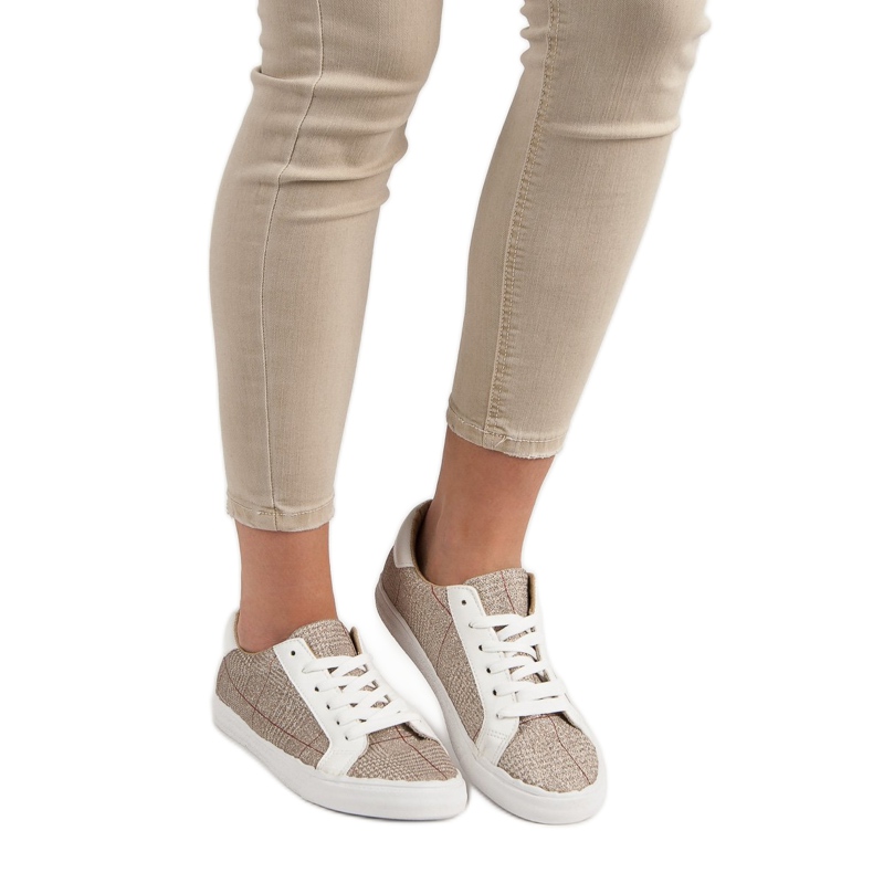 Zapatillas con cordones amarillo 1