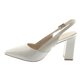 Sandalias grises de mujer en el poste Caprice 29604 2