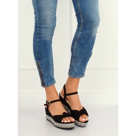 Sandalias negras con cuña B126 Negro 2