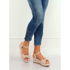 Sandalias beige con cuña B126 Beige 2