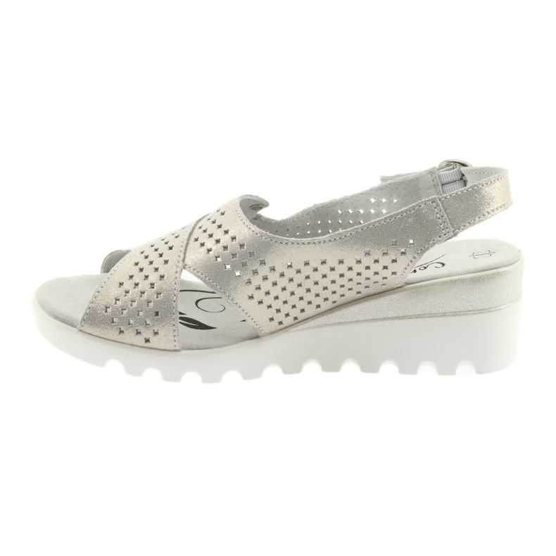 Sandalias de mujer doradas en la cuña Filippo 729 dorado 1